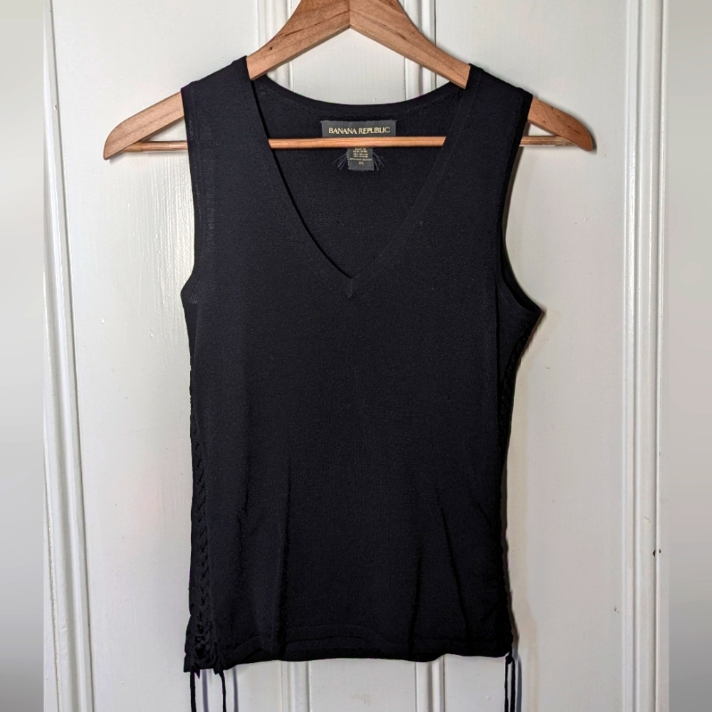 Vtg Banana Republic V Neck Side Lace Tank